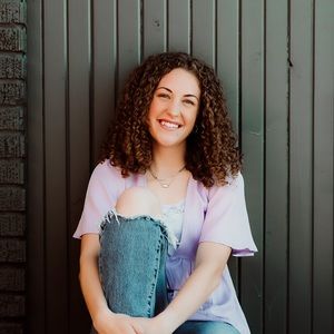 Meet your Posher, Chloe